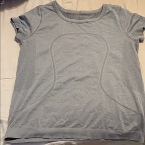 Swiftly Tech Lululemon top, relaxed fit 12 gray